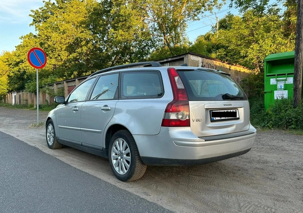 Volvo V50 cena 10900 przebieg: 199000, rok produkcji 2006 z Poznań małe 67